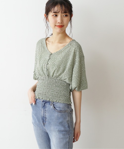 FREE'S MART（フリーズマート）の「◆ウエストシャーリング花柄5分袖ブラウス（シャツ/ブラウス・レディース・ブラック系その他/ホワイト系その他/グリーン・FREE）」の4枚目の写真