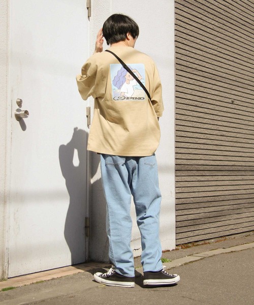 Piko（ピコ）の「【別注】【PIKO】 古着風 トロピカル ガール イージーケア 高密度ビッグシルエット アニメチックイラストTシャツ（Tシャツ/カットソー・メンズ・ホワイト/ブラック/ベージュ/ネイビー/ピンク/ブルー/グリーン・MEDIUM/LARGE）」の22枚目の写真