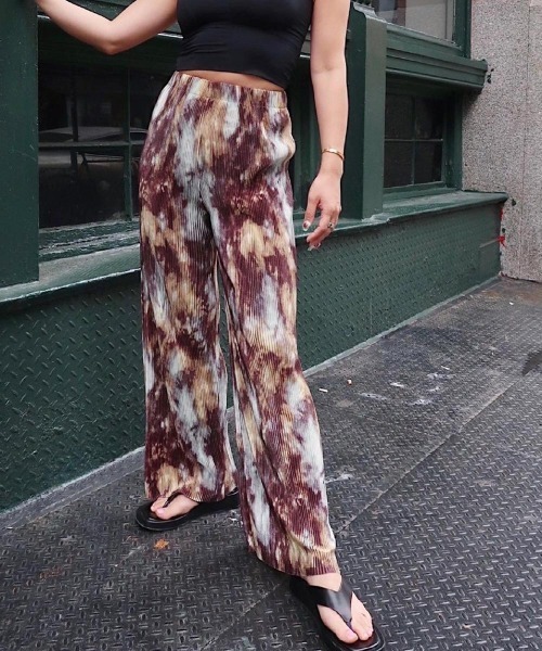 FIG&VIPER（フィグアンドバイパー）の「ダークタイダイプリーツPT（その他パンツ・レディース・ブルー/グリーン・FREE）」の8枚目の写真