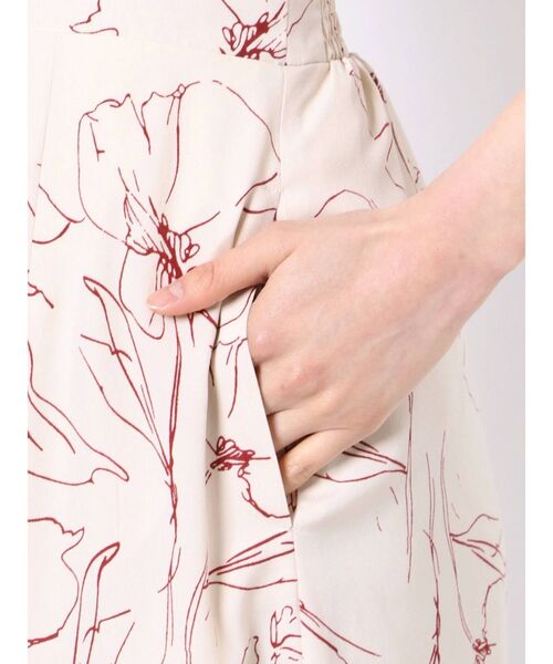 LAGUNAMOON（ラグナムーン）の「シアースリーブフラワーワンピース（ワンピース・レディース・アイボリー/ブラック/ターコイズブルー・SMALL/MEDIUM）」の22枚目の写真