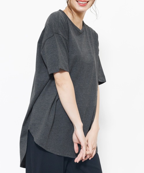 mili an deni(ミリアンデニ)の「クルーネック綿100%半袖裾ラウンドTシャツ(Tシャツ/カットソー・レディース・ベージュ/ブラック/チャコールグレー/オフホワイト/アッシュグレー/杢グレー・L/M)」の11枚目の写真
