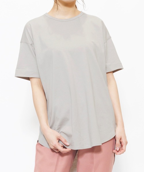 mili an deni(ミリアンデニ)の「クルーネック綿100%半袖裾ラウンドTシャツ(Tシャツ/カットソー・レディース・ベージュ/ブラック/チャコールグレー/オフホワイト/アッシュグレー/杢グレー・L/M)」の13枚目の写真
