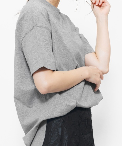 mili an deni(ミリアンデニ)の「クルーネック綿100%半袖裾ラウンドTシャツ(Tシャツ/カットソー・レディース・ベージュ/ブラック/チャコールグレー/オフホワイト/アッシュグレー/杢グレー・L/M)」の22枚目の写真