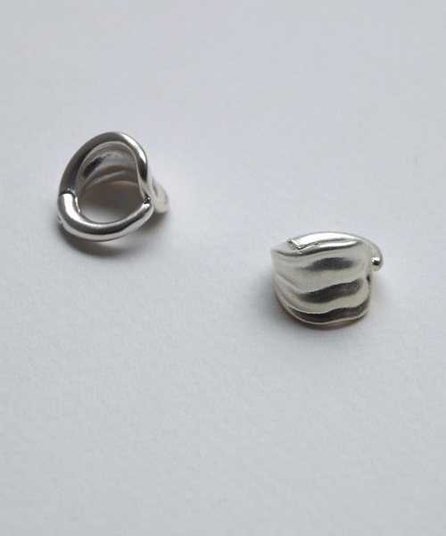 Jenny BY IMMANOEL（ジェニーバイイマノエル）の「ワイドラップイヤリング（イヤリング・レディース・シルバー/ゴールド・FREE）」の2枚目の写真