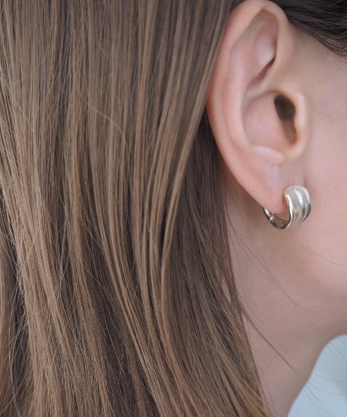 Jenny BY IMMANOEL（ジェニーバイイマノエル）の「ワイドラップイヤリング（イヤリング・レディース・シルバー/ゴールド・FREE）」の6枚目の写真