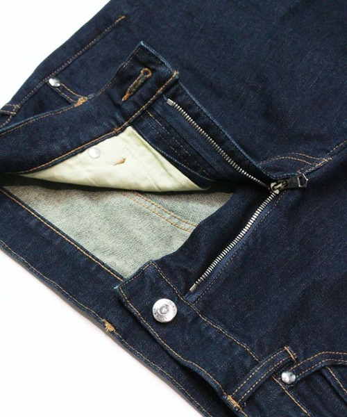 1 piu 1 uguale 3（ウノピゥウノウグァーレトレ）の「9 TAPERED (CHAIN)（デニムパンツ・メンズ・インディゴブルー・Ⅲ/Ⅳ/Ⅵ/Ⅴ）」の10枚目の写真