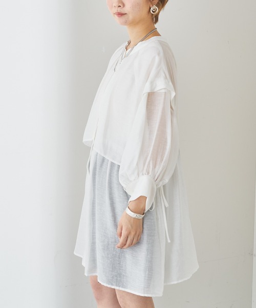 Chico（チコ）の「シアー2wayレイヤードデザインチュニック（シャツ/ブラウス・レディース・ミント/ブラック/ホワイト・FREE）」の8枚目の写真