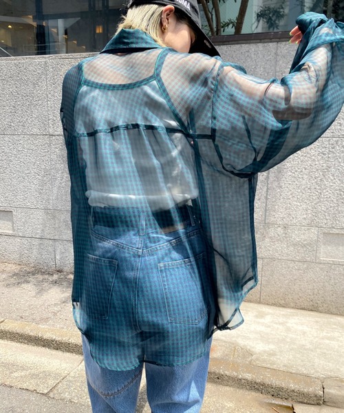 WHO'S WHO gallery（フーズフーギャラリー）の「シフォンギンガムシャツ（シャツ/ブラウス・レディース・ネイビー/ピンク/グリーン・FREE）」の10枚目の写真