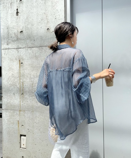 WHO'S WHO gallery（フーズフーギャラリー）の「シフォンギンガムシャツ（シャツ/ブラウス・レディース・ネイビー/ピンク/グリーン・FREE）」の17枚目の写真