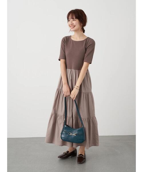 earth music&ecology（アースミュージックアンドエコロジー）の「ドッキングティアードワンピース ＊（ワンピース・レディース・ブラック/カーキ/モカ・FREE）」の8枚目の写真