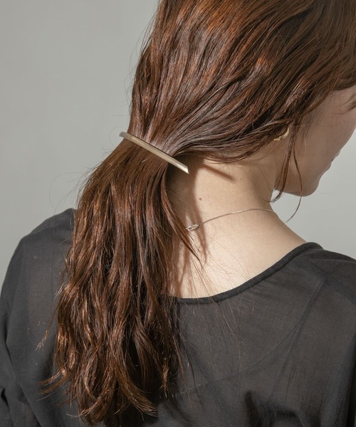 SMELLY（スメリー）の「メタルロングバーバレッタ（バレッタ/ヘアクリップ・レディース・ゴールド・-）」の5枚目の写真