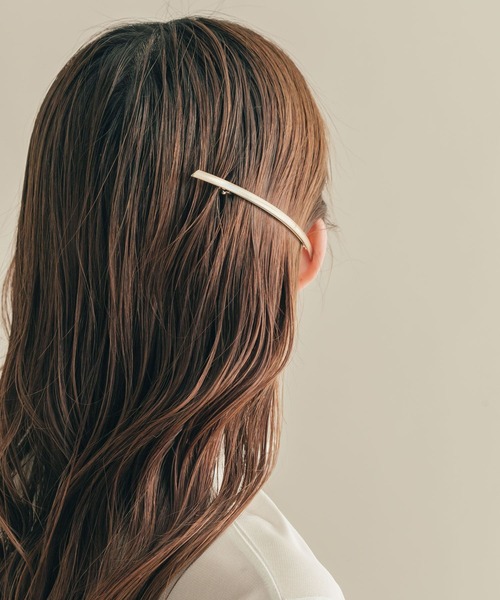 SMELLY（スメリー）の「メタルロングバーバレッタ（バレッタ/ヘアクリップ・レディース・ゴールド・-）」の16枚目の写真