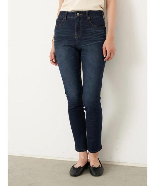 earth music&ecology（アースミュージックアンドエコロジー）の「デニムスキニーパンツ ＊（デニムパンツ・レディース・ブラック/ダークインディゴブルー/インディゴブルー・M/L/S）」の6枚目の写真