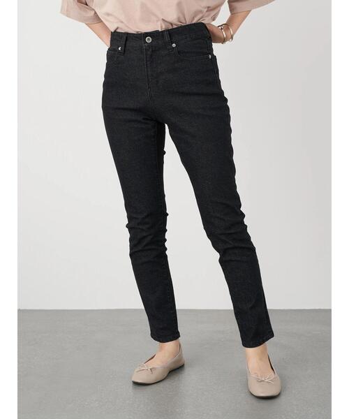 earth music&ecology（アースミュージックアンドエコロジー）の「デニムスキニーパンツ ＊（デニムパンツ・レディース・ブラック/ダークインディゴブルー/インディゴブルー・M/L/S）」の17枚目の写真