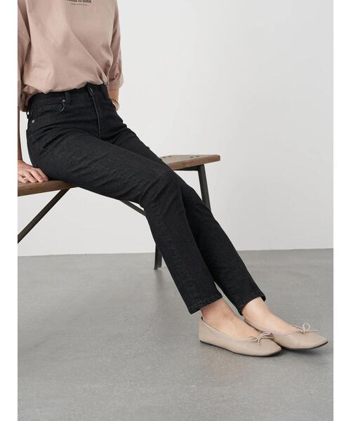 earth music&ecology（アースミュージックアンドエコロジー）の「デニムスキニーパンツ ＊（デニムパンツ・レディース・ブラック/ダークインディゴブルー/インディゴブルー・M/L/S）」の18枚目の写真