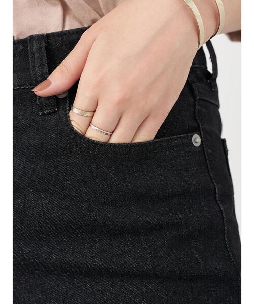 earth music&ecology（アースミュージックアンドエコロジー）の「デニムスキニーパンツ ＊（デニムパンツ・レディース・ブラック/ダークインディゴブルー/インディゴブルー・M/L/S）」の21枚目の写真