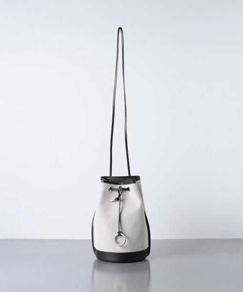 FEEL AND TASTE（フィールアンドテイスト）の「＜FEEL AND TASTE（フィールアンドテイスト）＞バケット 2WAY バッグ（ショルダーバッグ・レディース・ブラック/グレー・FREE）」の2枚目の写真