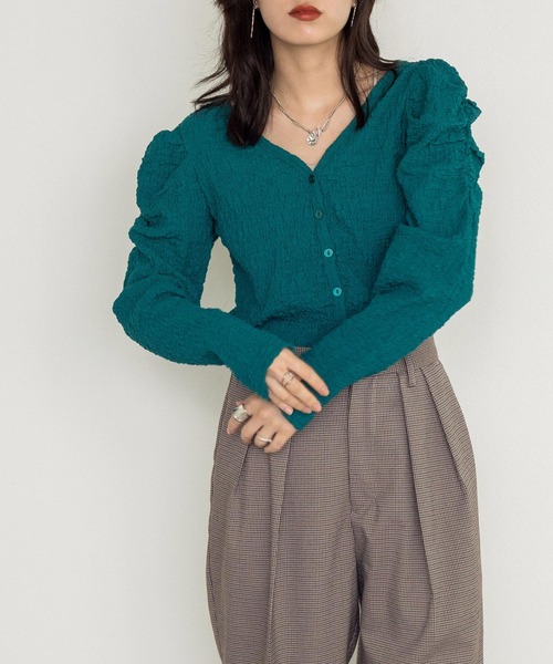 w closet（ダブルクローゼット）の「シワシワカットソーシャーリング袖Vネックカーディガン（カーディガン/ボレロ・レディース・ブラック/モカ/ブルー/オフホワイト・FREE）」の4枚目の写真