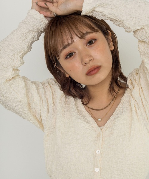 w closet（ダブルクローゼット）の「シワシワカットソーシャーリング袖Vネックカーディガン（カーディガン/ボレロ・レディース・ブラック/モカ/ブルー/オフホワイト・FREE）」の12枚目の写真