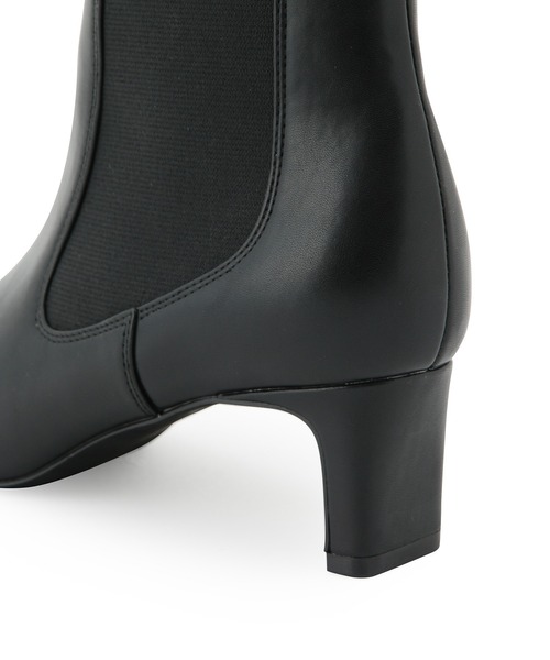 ADAM ET ROPE'（アダムエロペ）の「ミドル丈サイドゴア ブーツ（ブーツ・レディース・ブラック/オフホワイト・23.0cm/23.5cm/24.0cm/24.5cm）」の5枚目の写真