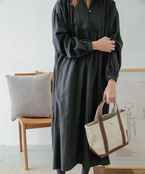 URBAN RESEARCH DOORS（アーバンリサーチドアーズ）の「コットン微起毛ギャザーワンピース（ワンピース・レディース・オレンジ/ブラック系その他/ベージュ系その他・ONE）」の9枚目の写真