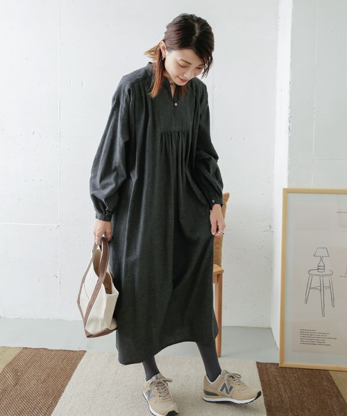 URBAN RESEARCH DOORS（アーバンリサーチドアーズ）の「コットン微起毛ギャザーワンピース（ワンピース・レディース・オレンジ/ブラック系その他/ベージュ系その他・ONE）」の13枚目の写真