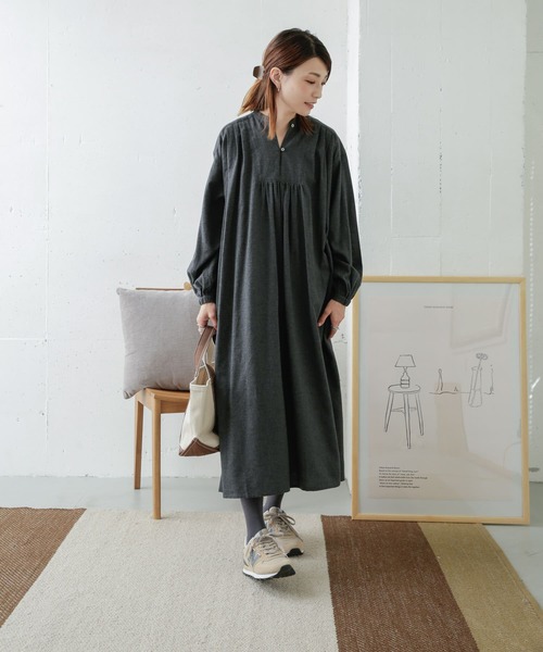 URBAN RESEARCH DOORS（アーバンリサーチドアーズ）の「コットン微起毛ギャザーワンピース（ワンピース・レディース・オレンジ/ブラック系その他/ベージュ系その他・ONE）」の16枚目の写真