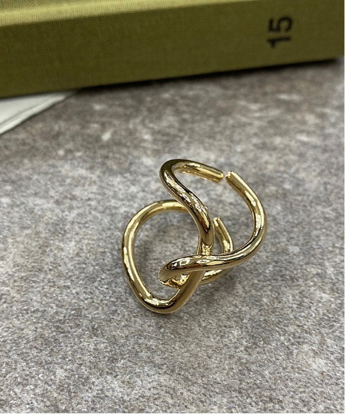 apres jour mignon(アプレジュールミニョン)の「【apresjour mignon×ARIAZ】ライン変形リング(リング・レディース・シルバー/ゴールド・ONESIZE)」の5枚目の写真