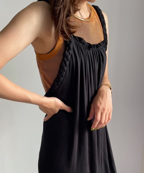 Ameri(アメリ)の「MESH MINIMAL TANK TOP(タンクトップ・レディース・ホワイト/ブラック/ブラウン/ブルー・FREE)」の4枚目の写真