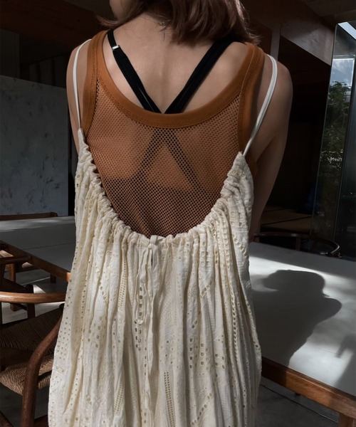 Ameri(アメリ)の「MESH MINIMAL TANK TOP(タンクトップ・レディース・ホワイト/ブラック/ブラウン/ブルー・FREE)」の9枚目の写真