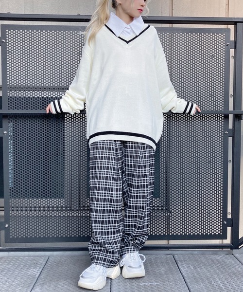 Figments（フィグメンツ）の「オーバースクールニット（ニット/セーター・レディース・ブラック/オフホワイト・FREE）」の4枚目の写真