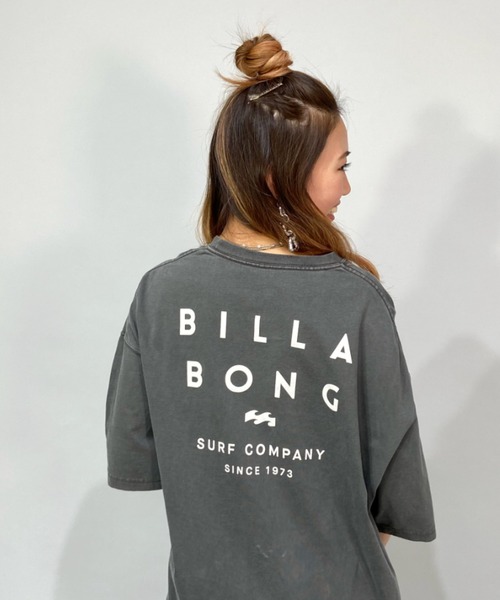BILLABONG（ビラボン）の「BILLABONG/ビラボン  ビッグシルエット  バックプリントロゴTシャツ   BC013-214（Tシャツ/カットソー・レディース・ブラック/オレンジ/ブルー/ホワイト・L/M）」の3枚目の写真