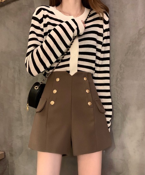 Loueme（ルエム）の「ゴールドボタンハイウエストショートパンツ（その他パンツ・レディース・ブラック/ブラウン・FREE/M/S）」の20枚目の写真