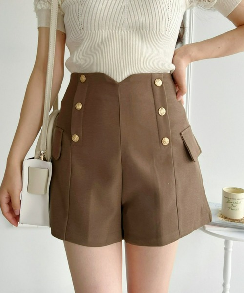 Loueme（ルエム）の「ゴールドボタンハイウエストショートパンツ（その他パンツ・レディース・ブラック/ブラウン・FREE/M/S）」の9枚目の写真