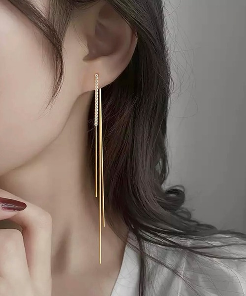 NOLITA LABORATORY(ノリータラボラトリー)の「【 NOLITA / ノリータ 】タッセルチェーン シンプル ピアス(ピアス(両耳用)・レディース・シルバー/ゴールド・A)」の2枚目の写真