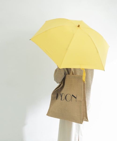 URBAN RESEARCH（アーバンリサーチ）の「『晴雨兼用・折り畳み式』バンブーコンパクトパラソル（長傘・レディース・イエロー/ドット/ブラック・-）」の6枚目の写真