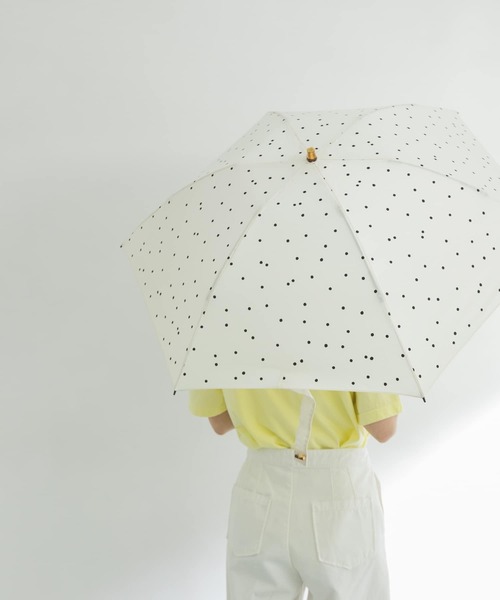 URBAN RESEARCH（アーバンリサーチ）の「『晴雨兼用・折り畳み式』バンブーコンパクトパラソル（長傘・レディース・イエロー/ドット/ブラック・-）」の18枚目の写真