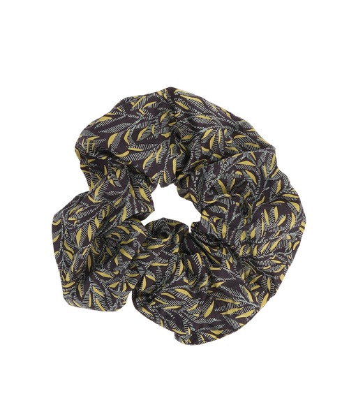 SALON adam et rope'(サロン アダム エ ロペ)の「リバティープリントシュシュ(シュシュ・レディース・ブルー系その他/グリーン系その他/ブラック系その他2/イエロー系その他4/オフホワイト・FREE)」の5枚目の写真