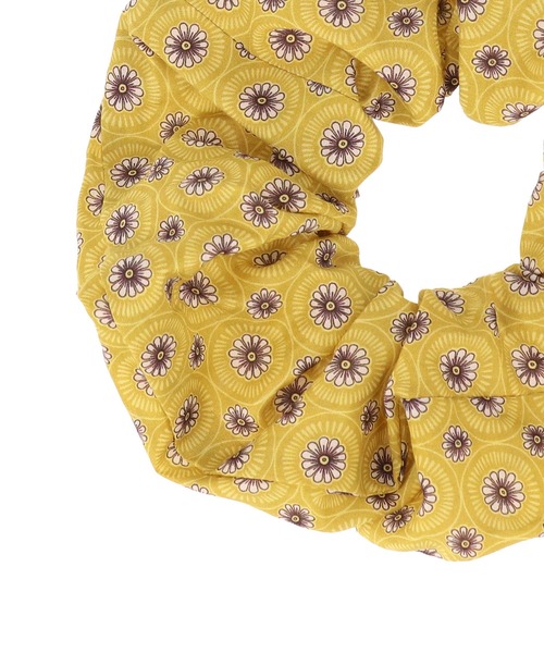 SALON adam et rope'(サロン アダム エ ロペ)の「リバティープリントシュシュ(シュシュ・レディース・ブルー系その他/グリーン系その他/ブラック系その他2/イエロー系その他4/オフホワイト・FREE)」の7枚目の写真