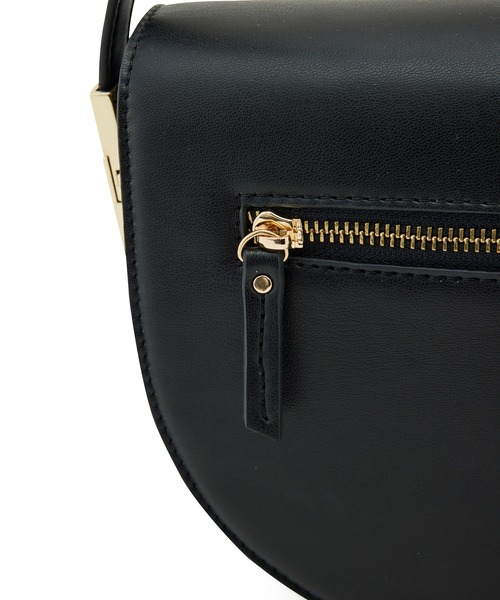 VIS（ビス）の「リサイクルフェイクレザーフロントジップハーフムーンショルダー【sustainable】（ショルダーバッグ・レディース・ブラック/キナリ/グリーン・FREE）」の4枚目の写真