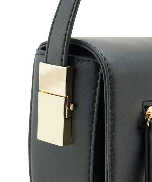 VIS（ビス）の「リサイクルフェイクレザーフロントジップハーフムーンショルダー【sustainable】（ショルダーバッグ・レディース・ブラック/キナリ/グリーン・FREE）」の8枚目の写真