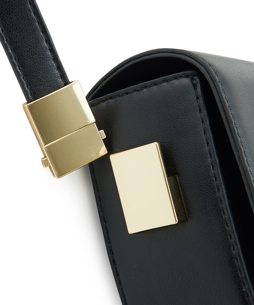 VIS（ビス）の「リサイクルフェイクレザーフロントジップハーフムーンショルダー【sustainable】（ショルダーバッグ・レディース・ブラック/キナリ/グリーン・FREE）」の6枚目の写真