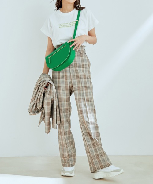 VIS（ビス）の「リサイクルフェイクレザーフロントジップハーフムーンショルダー【sustainable】（ショルダーバッグ・レディース・ブラック/キナリ/グリーン・FREE）」の21枚目の写真