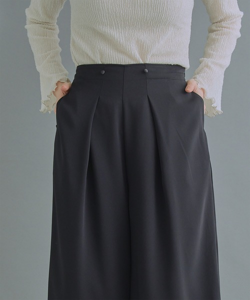 WHYTO.（ホワイト）の「「WHYTO. / ホワイト」Tuck trouser（その他パンツ・レディース・ブラック/ネイビー・38/36）」の11枚目の写真