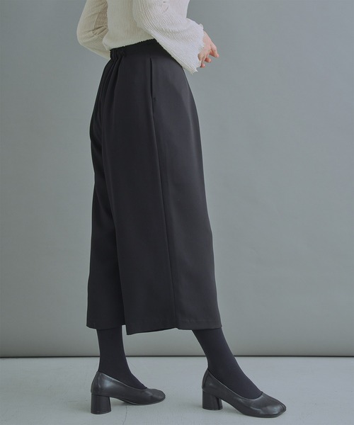 WHYTO.（ホワイト）の「「WHYTO. / ホワイト」Tuck trouser（その他パンツ・レディース・ブラック/ネイビー・38/36）」の13枚目の写真