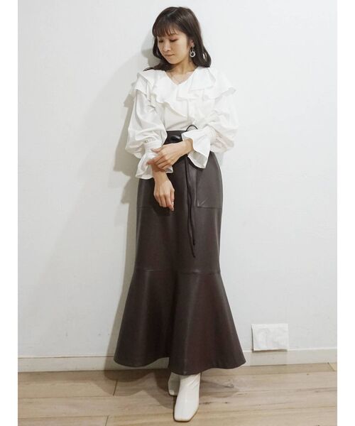 MERCURYDUO（マーキュリーデュオ）の「ハイウエストフェイクレザースカート（スカート・レディース・ブラウン/アイボリー・SMALL/MEDIUM）」の6枚目の写真