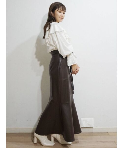 MERCURYDUO（マーキュリーデュオ）の「ハイウエストフェイクレザースカート（スカート・レディース・ブラウン/アイボリー・SMALL/MEDIUM）」の7枚目の写真