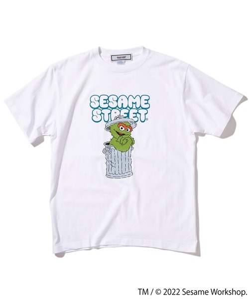 PROJECT SR'ES(プロジェクトエスアールエス)の「【SESAME STREET×PROJECT SR’ ES】Oscar/オスカー SS TEE(Tシャツ/カットソー・メンズ・ホワイト/ブラック・LARGE/X-LARGE/MEDIUM)」の1枚目の写真