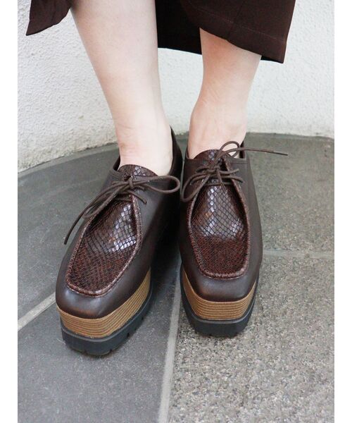 MURUA（ムルーア）の「レースアップウェッジシューズ（ローファー・レディース・ブラック/ブラウン/カーキ・35/36/37）」の16枚目の写真