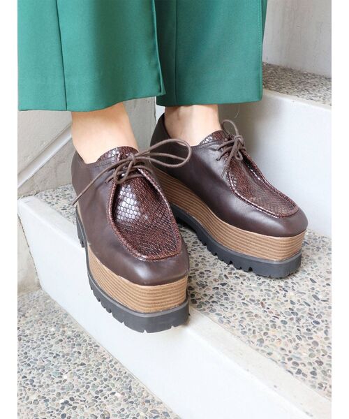 MURUA（ムルーア）の「レースアップウェッジシューズ（ローファー・レディース・ブラック/ブラウン/カーキ・35/36/37）」の4枚目の写真